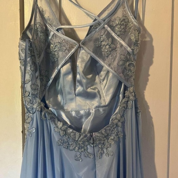 blue prom dress! - Picture 6 of 9